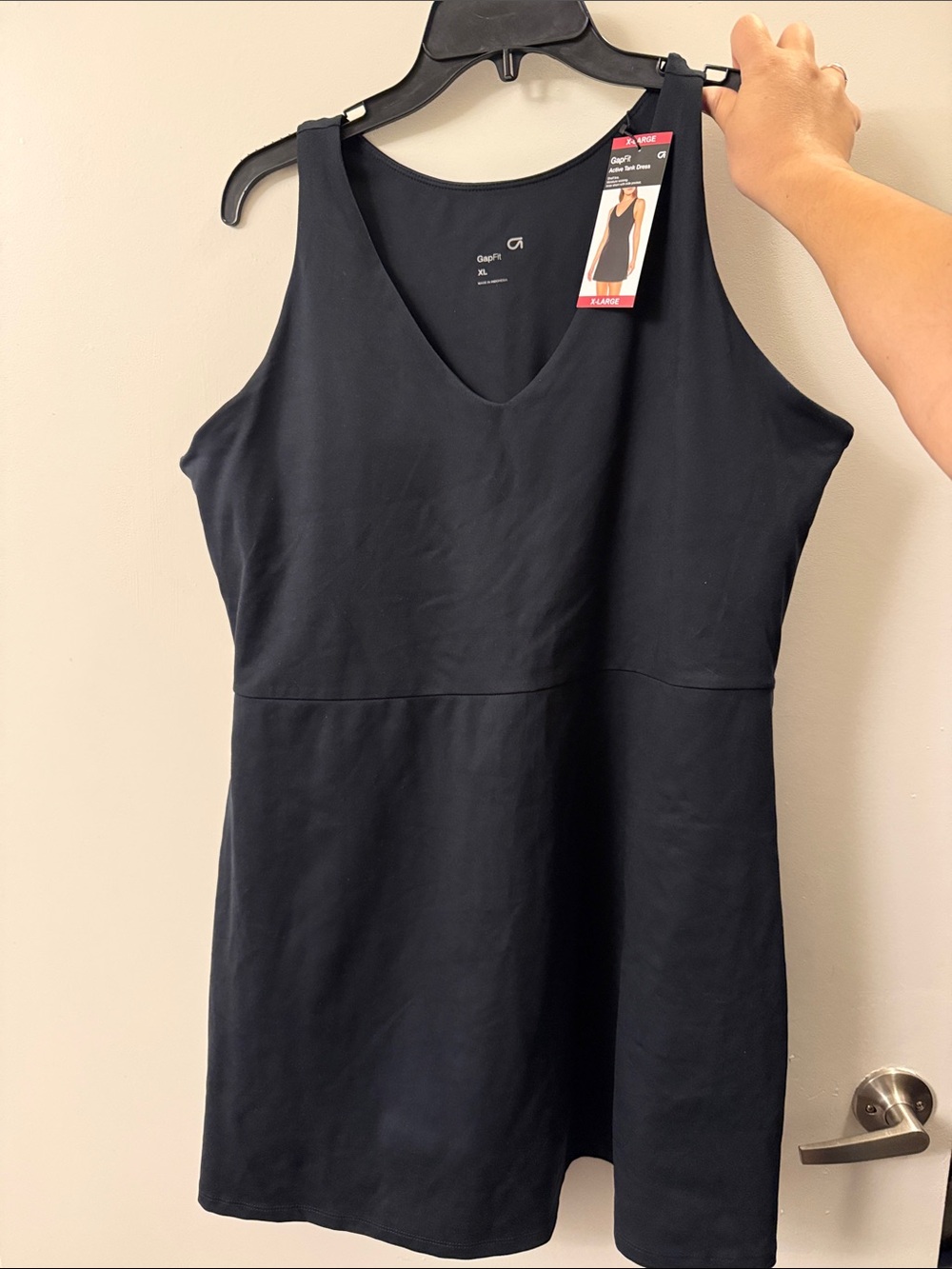 GAP Black V‑Neck Sleeveless Dress
